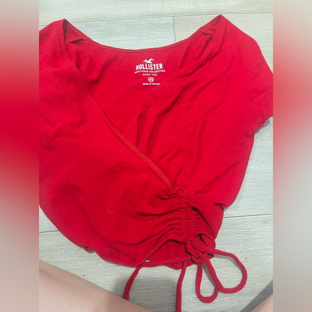 Hollister, baby Tee